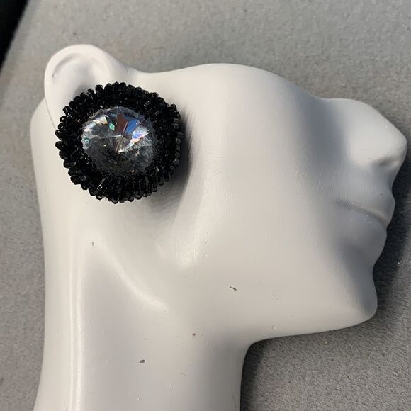 Vintage Swarovski Crystal Rivoli with black glass beaded earrings pierced art… - Picture 5 of 5
